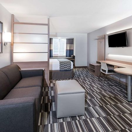 Microtel Inn & Suites By Wyndham - Penn Yan Exteriör bild