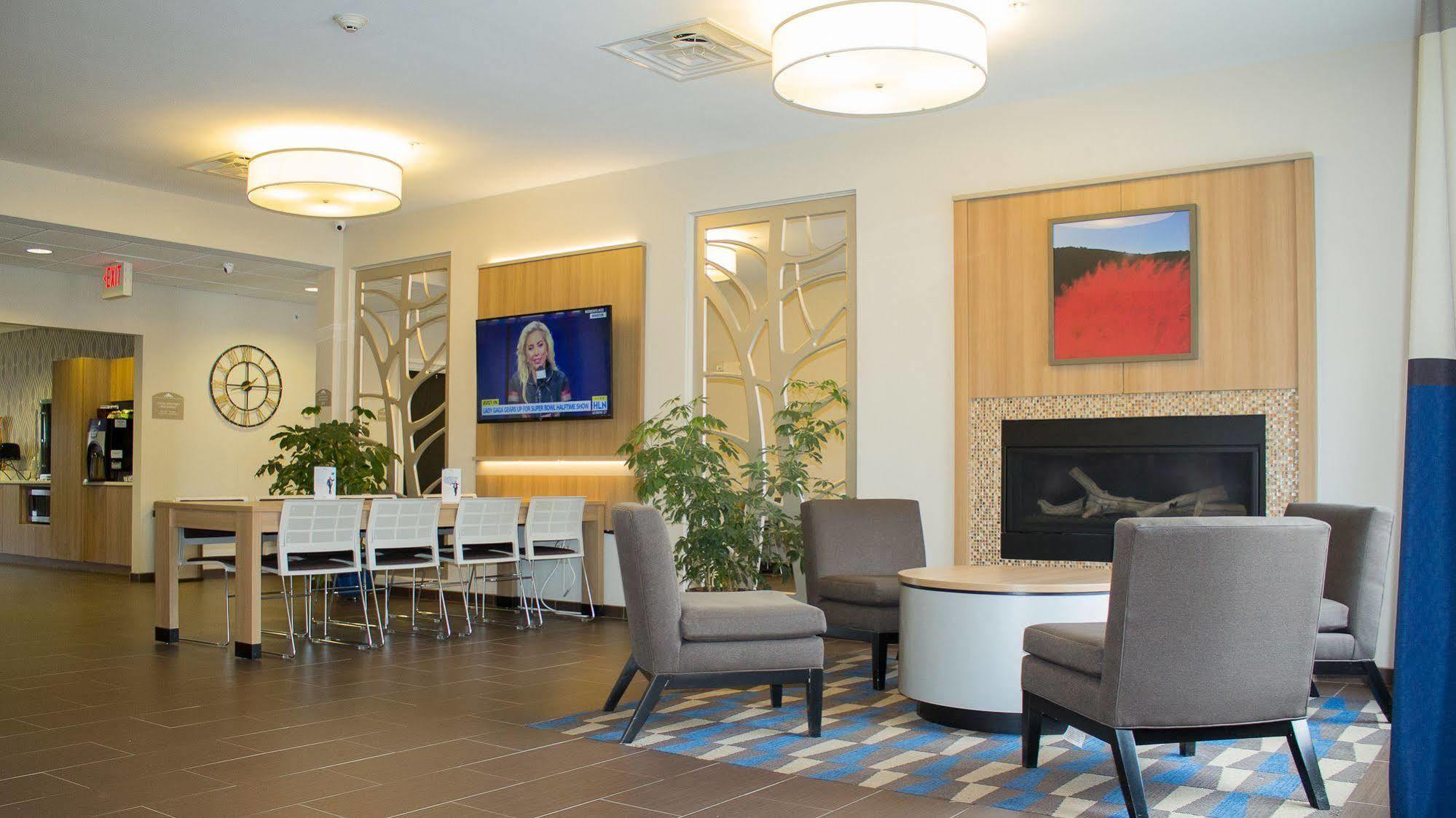 Microtel Inn & Suites By Wyndham - Penn Yan Exteriör bild